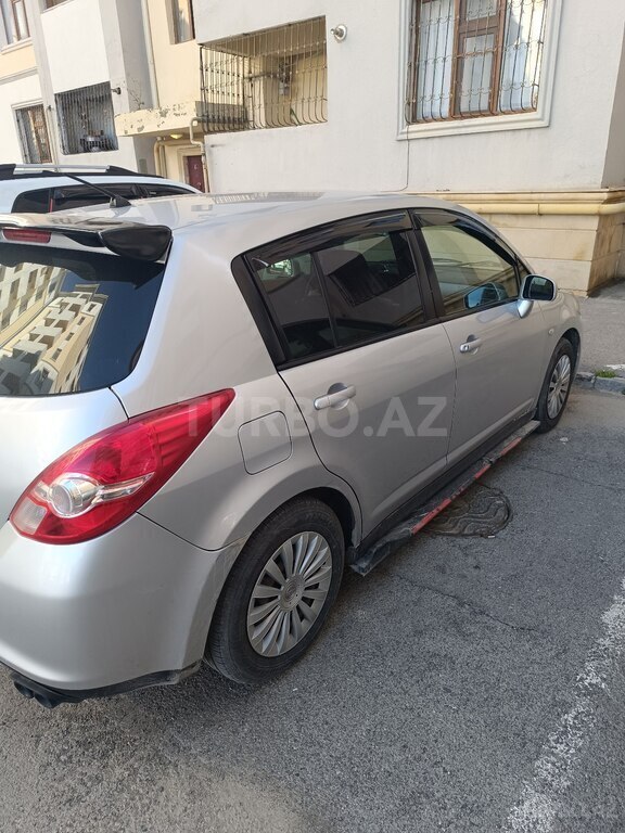 Nissan Tiida
