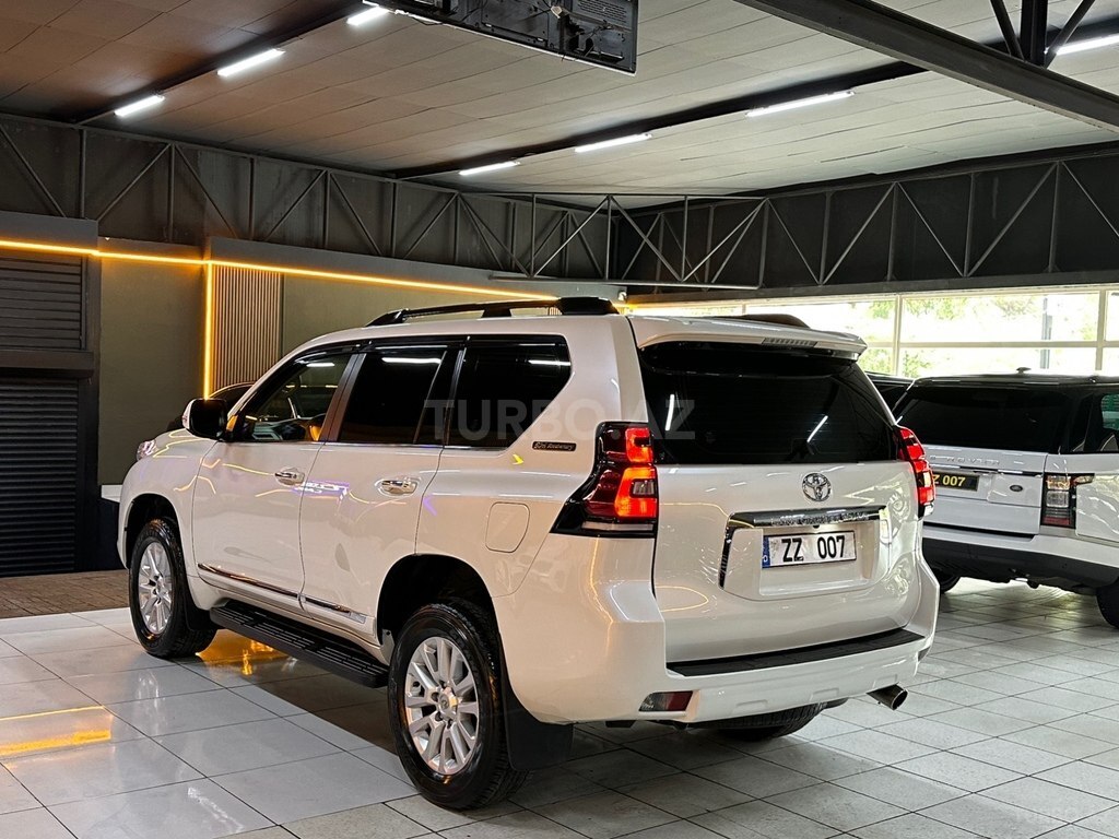 Toyota Land Cruiser Prado