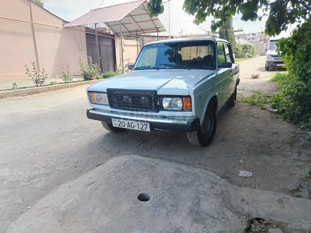 LADA (VAZ) 2107