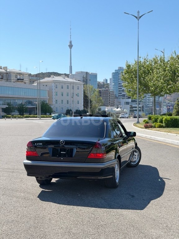Mercedes C 230
