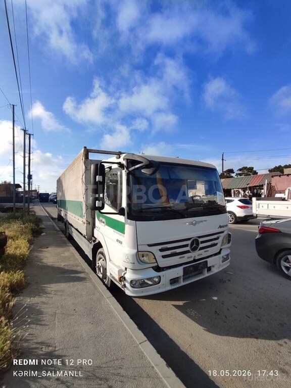 Mercedes Atego 818