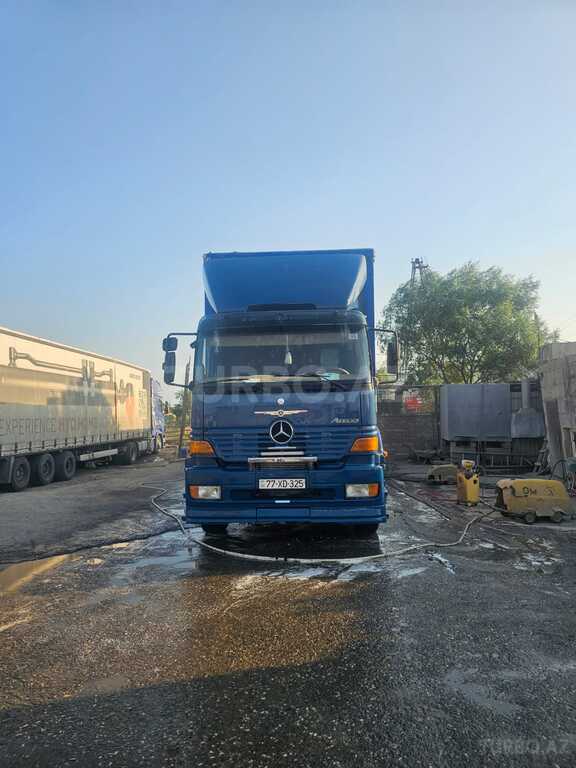 Mercedes Atego 1823