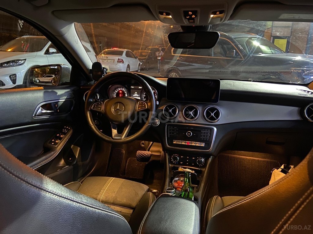 Mercedes GLA 200