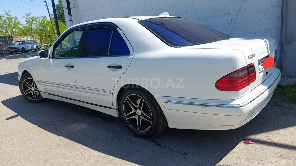 Mercedes C 230