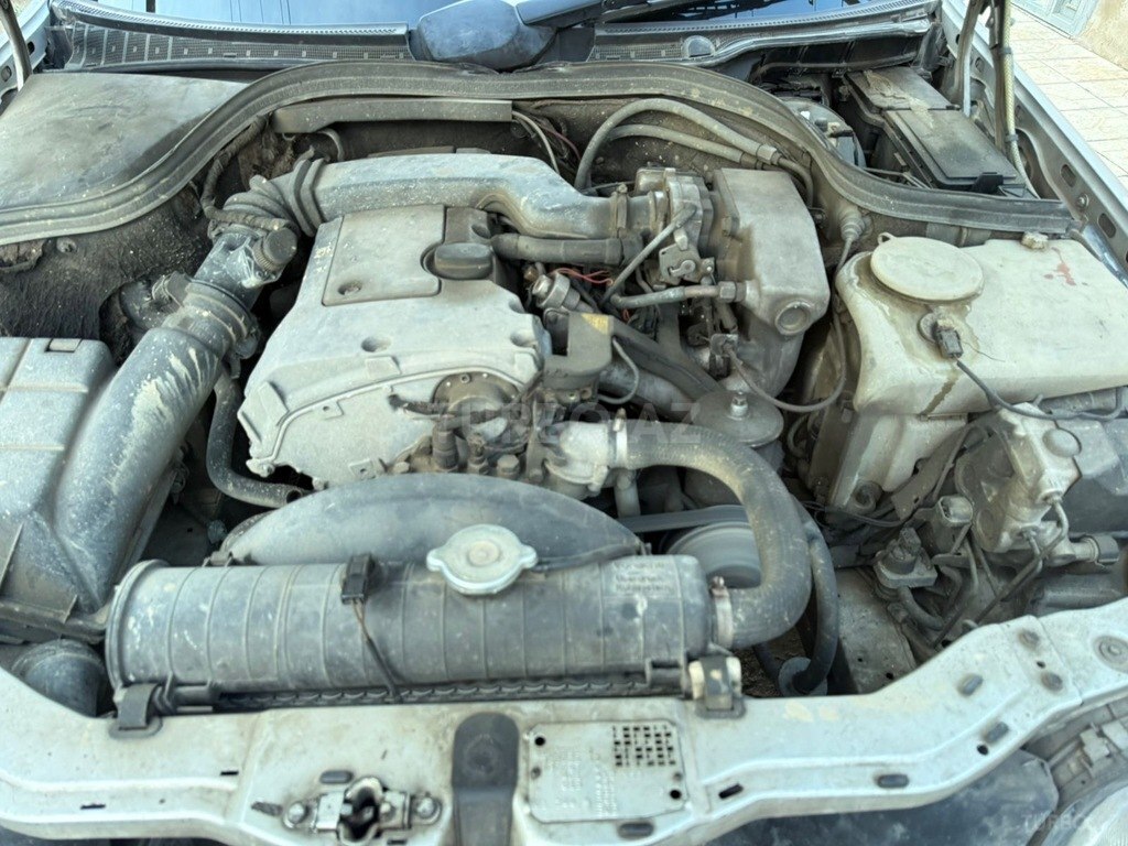 Mercedes C 200
