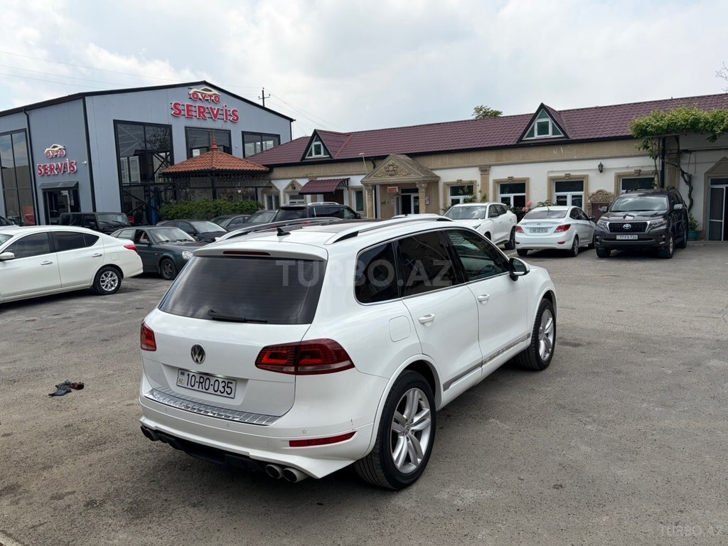Volkswagen Touareg
