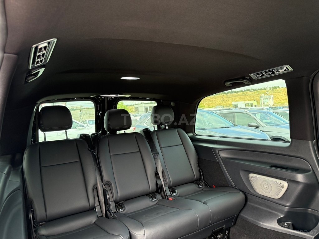 Mercedes Vito 121