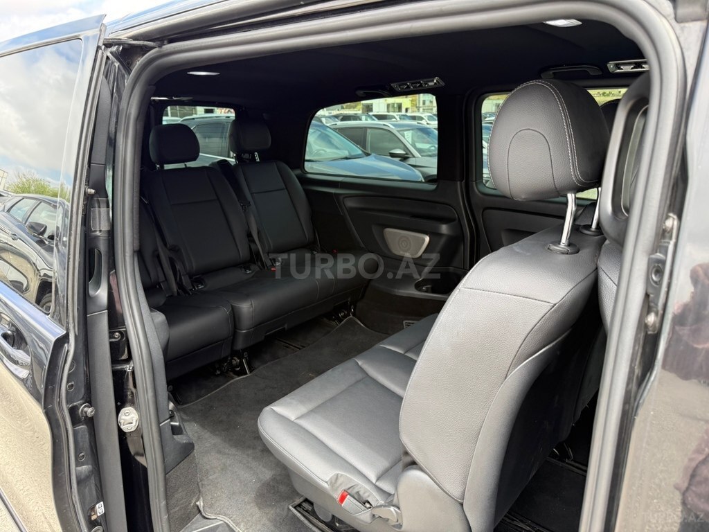 Mercedes Vito 121