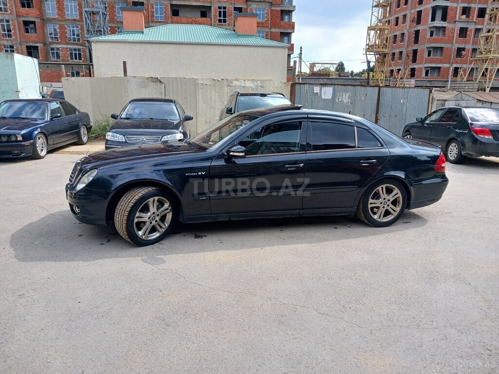 Mercedes E 220