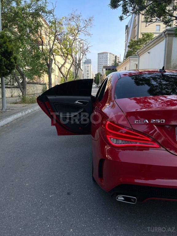 Mercedes CLA 250 4MATIC
