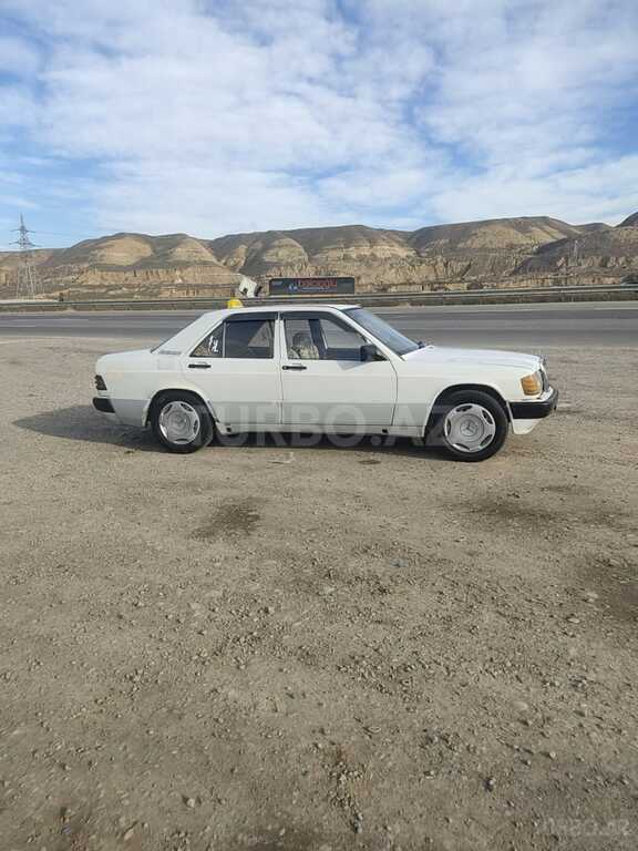Mercedes 190