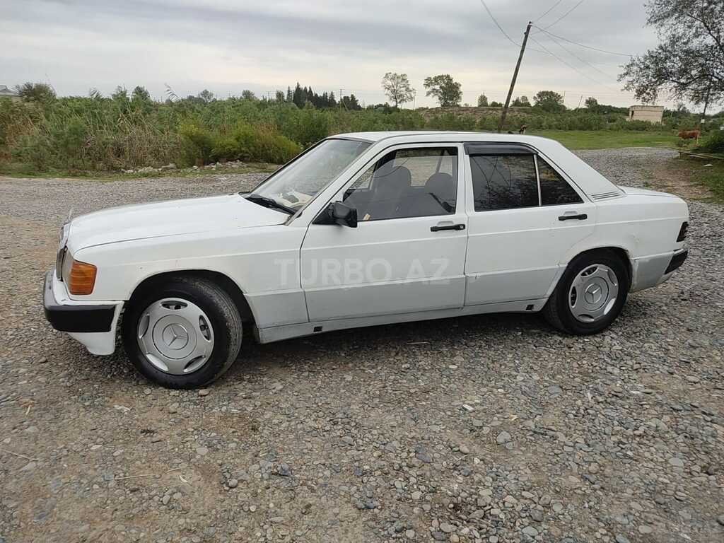 Mercedes 190