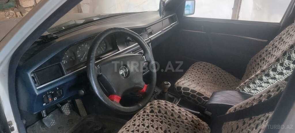 Mercedes 190