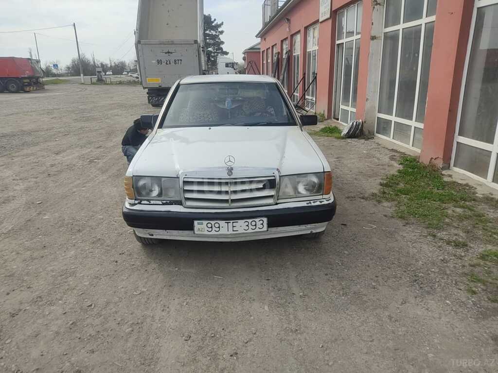 Mercedes 190