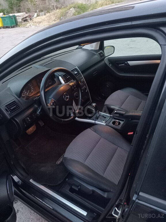 Mercedes A 180