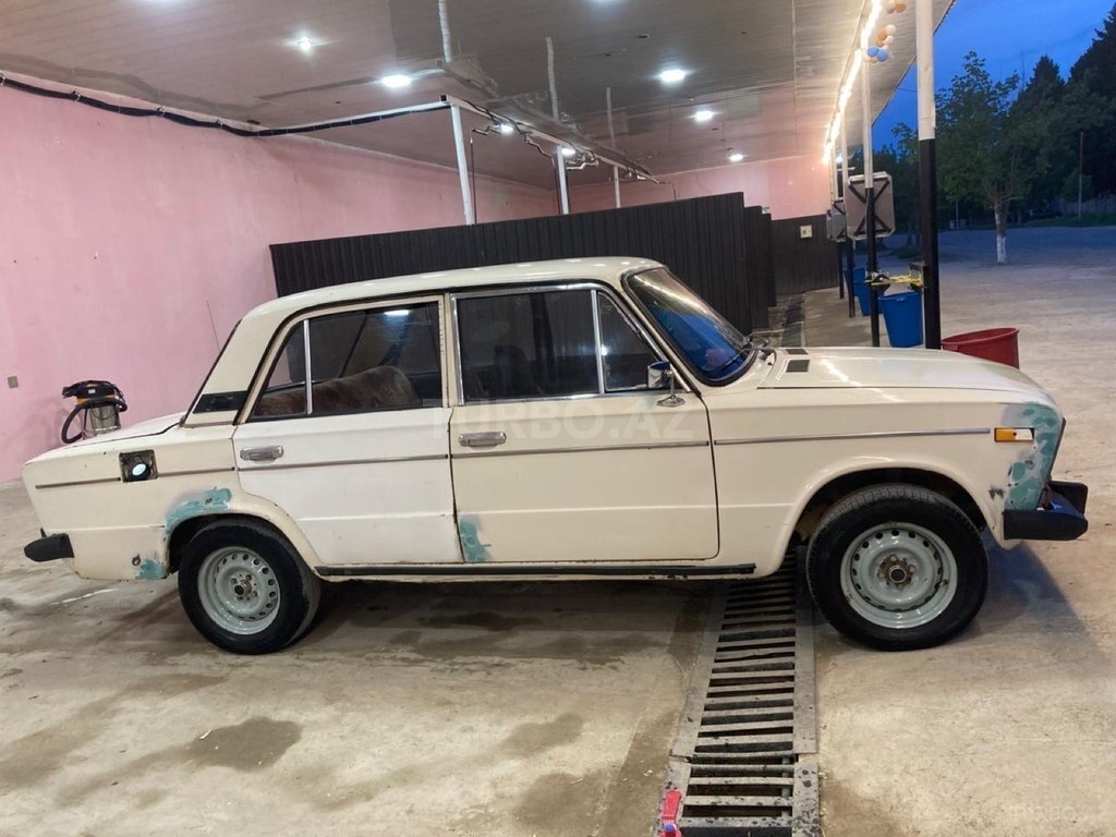 LADA (VAZ) 2106