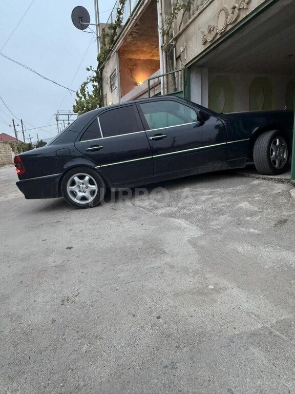 Mercedes C 230