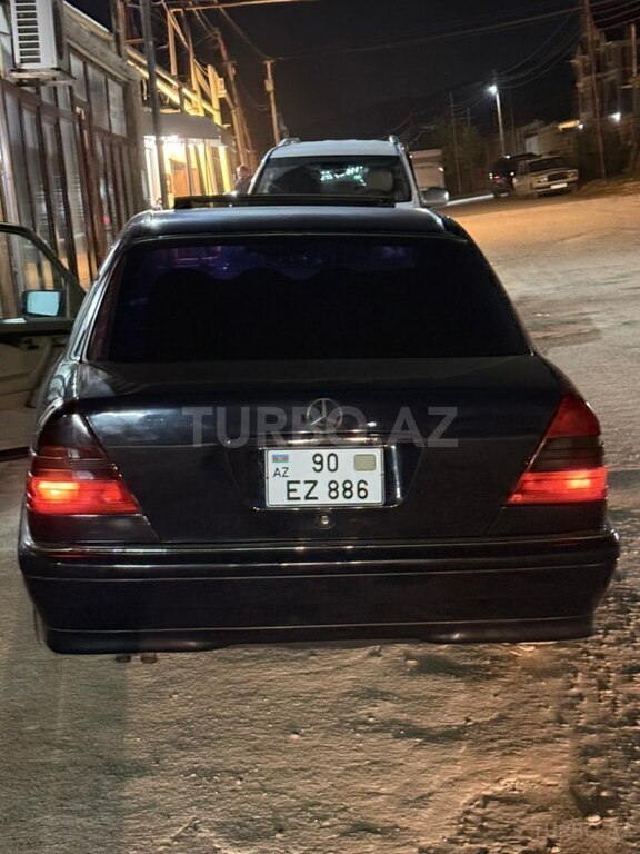 Mercedes C 230