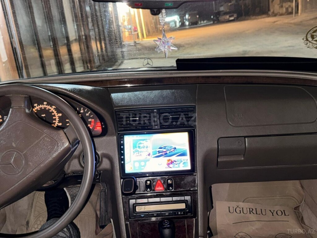 Mercedes C 230