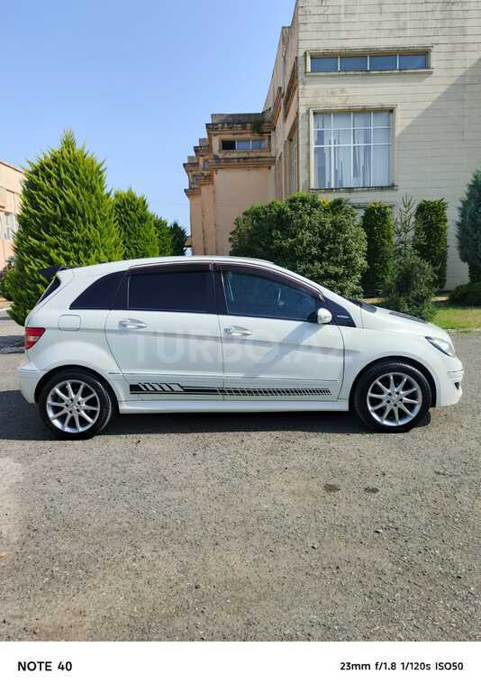 Mercedes B 170