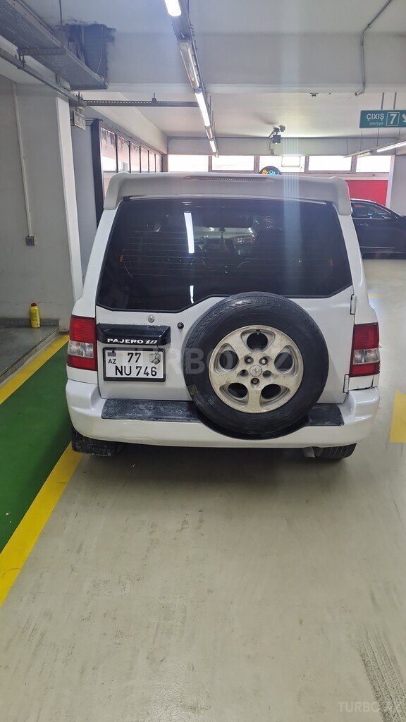 Mitsubishi Pajero io