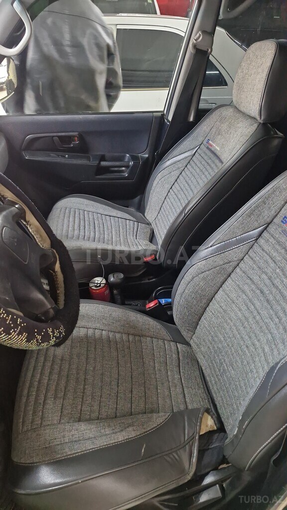 Mitsubishi Pajero io