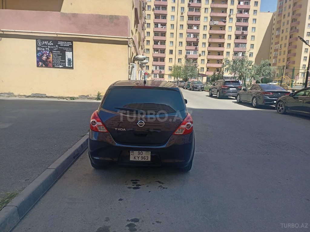 Nissan Tiida