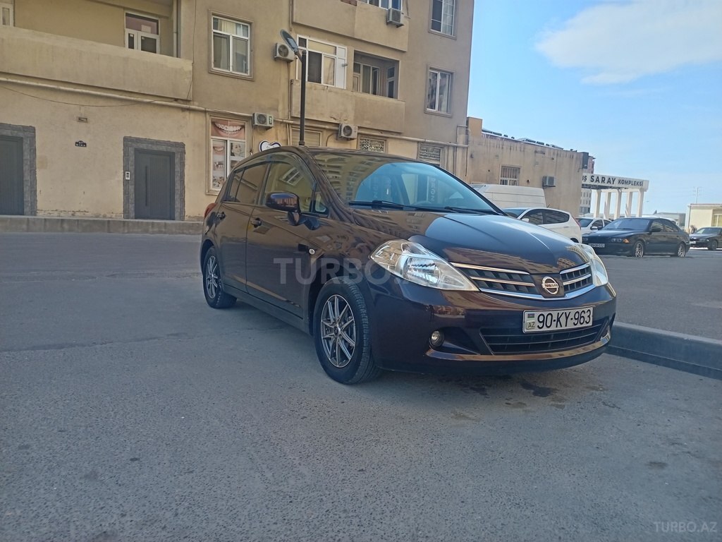 Nissan Tiida