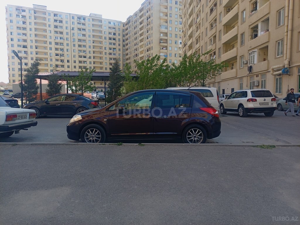 Nissan Tiida