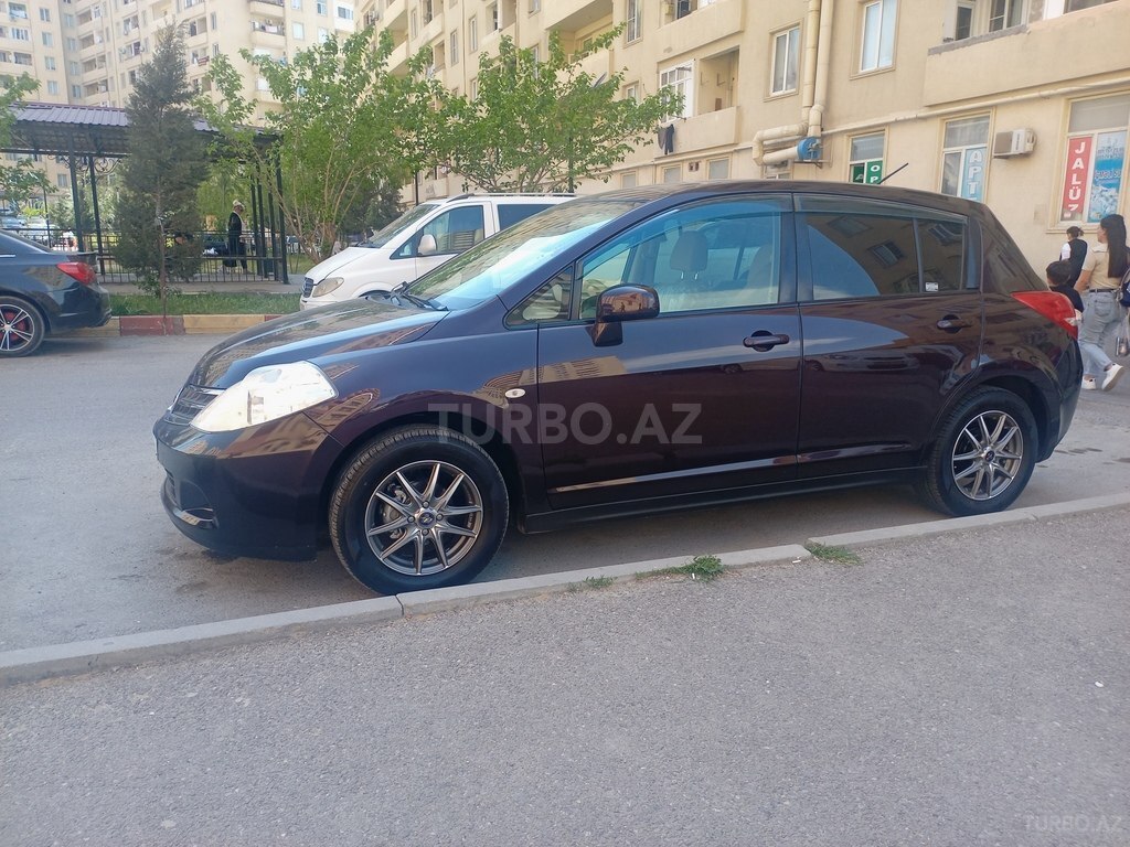 Nissan Tiida