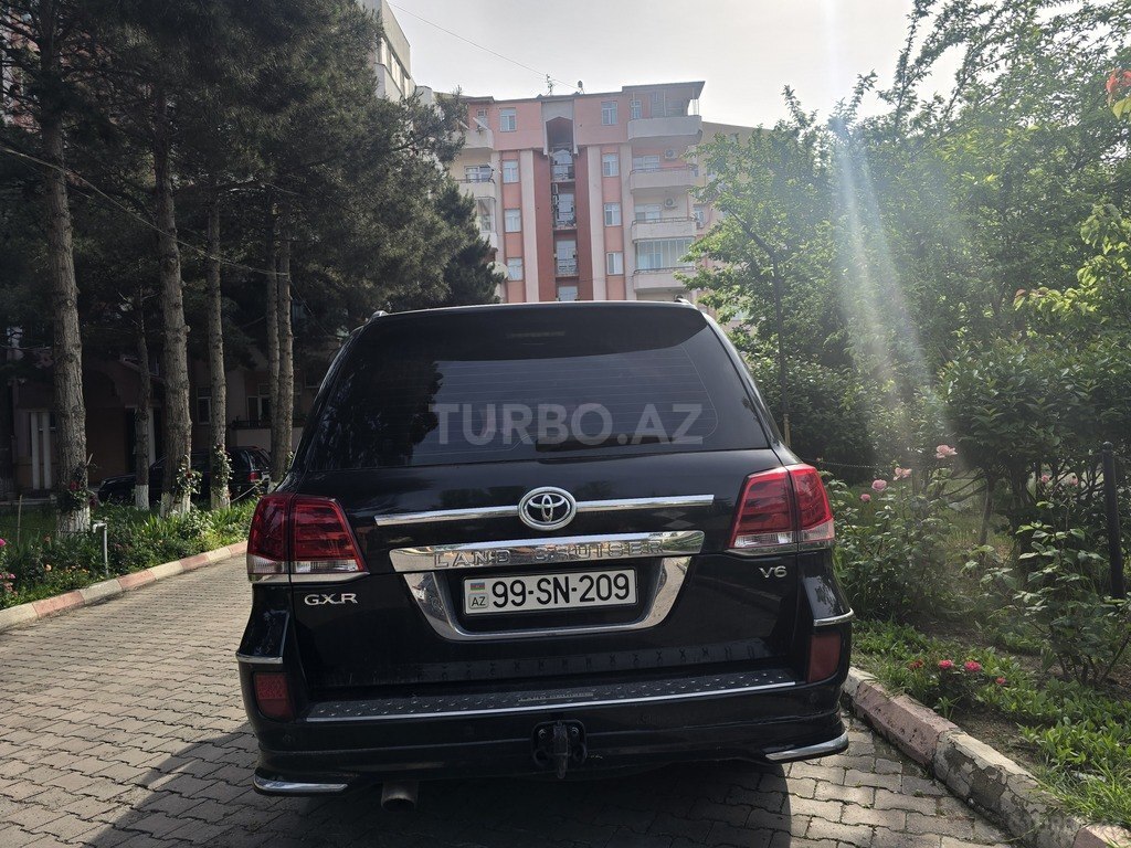 Toyota Land Cruiser