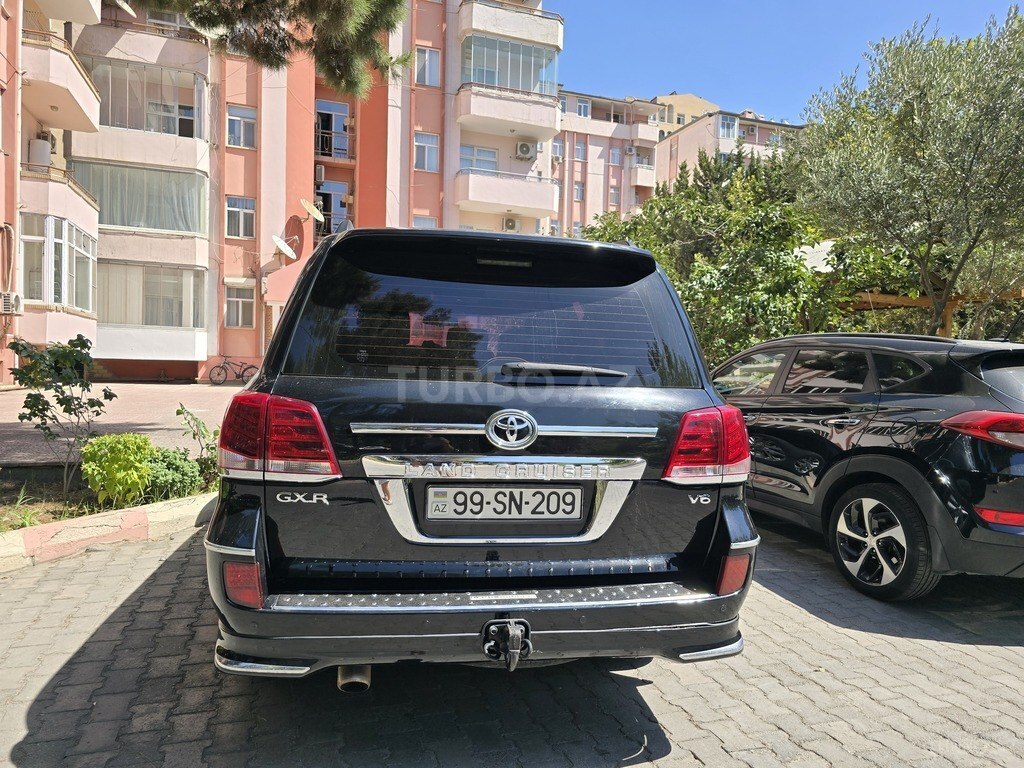 Toyota Land Cruiser