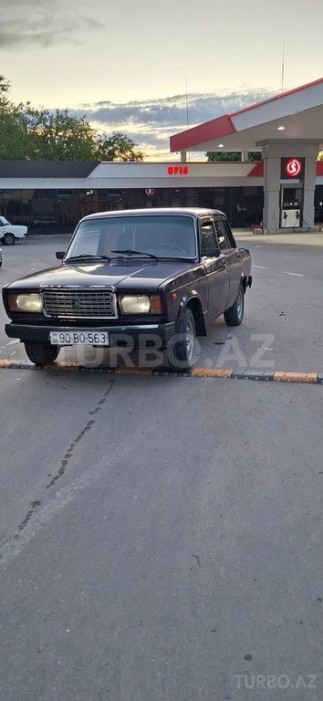 LADA (VAZ) 2107
