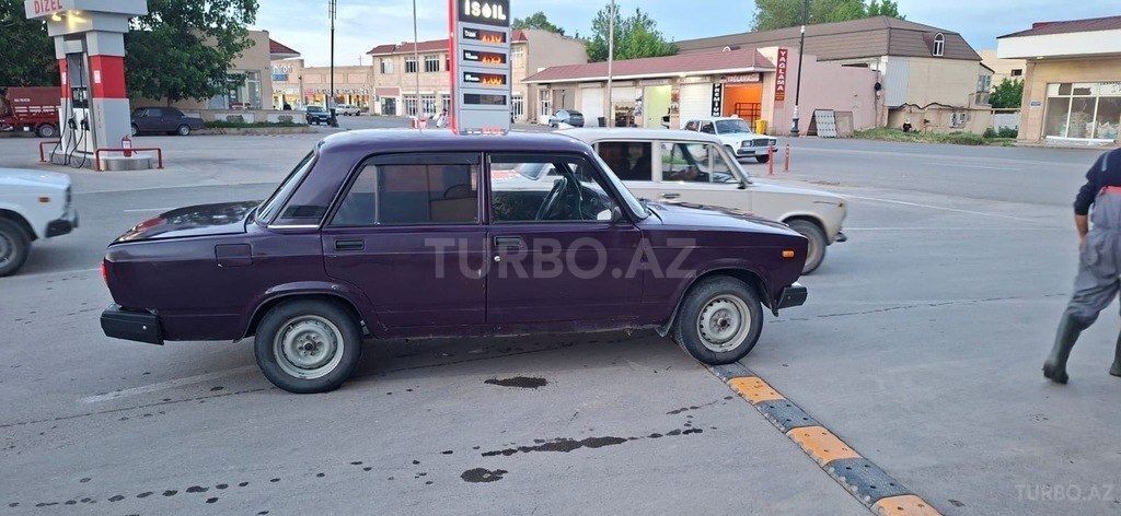 LADA (VAZ) 2107