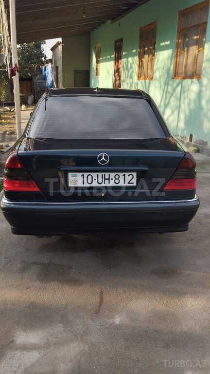 Mercedes C 230
