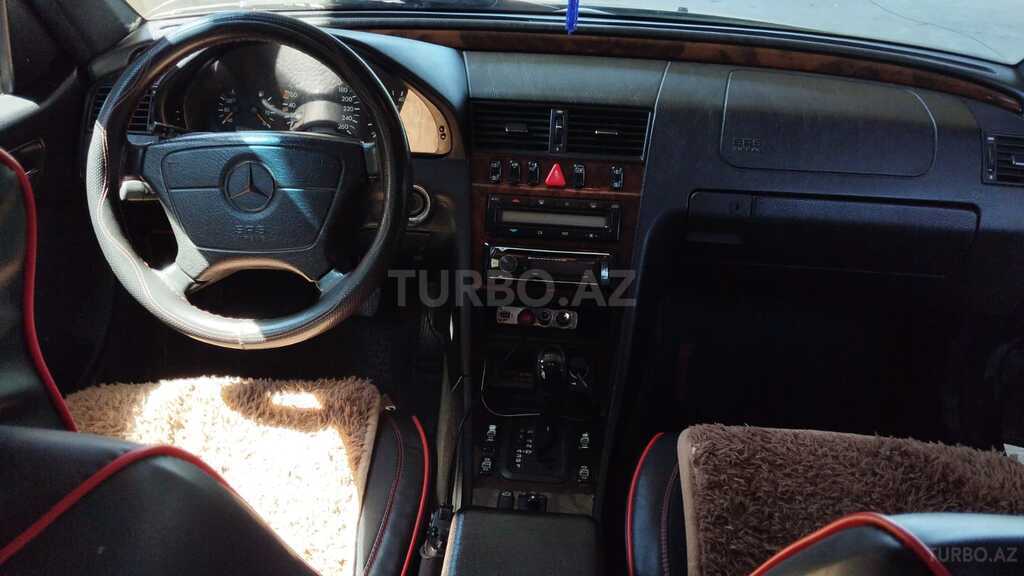 Mercedes C 230