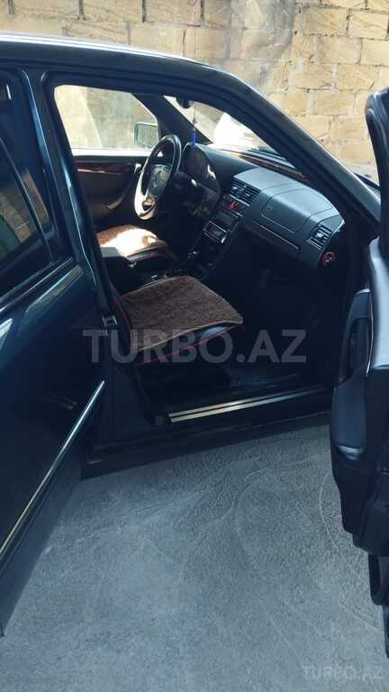 Mercedes C 230