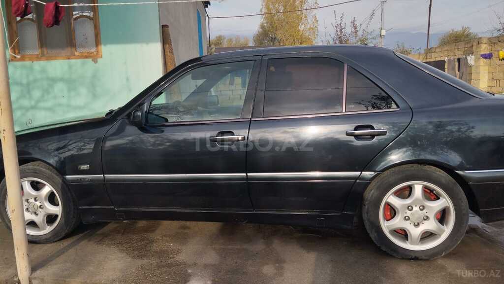 Mercedes C 230