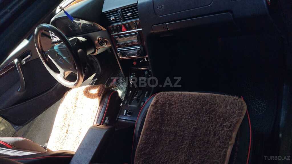 Mercedes C 230