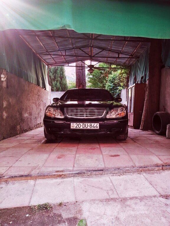 Mercedes S 320