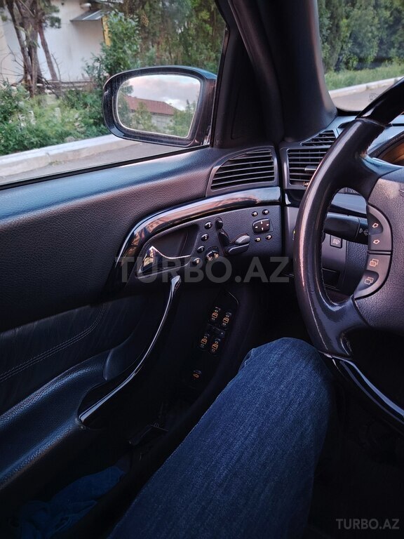 Mercedes S 320