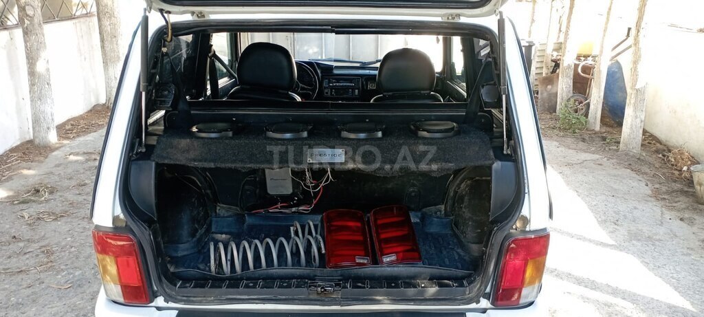 LADA (VAZ) Niva