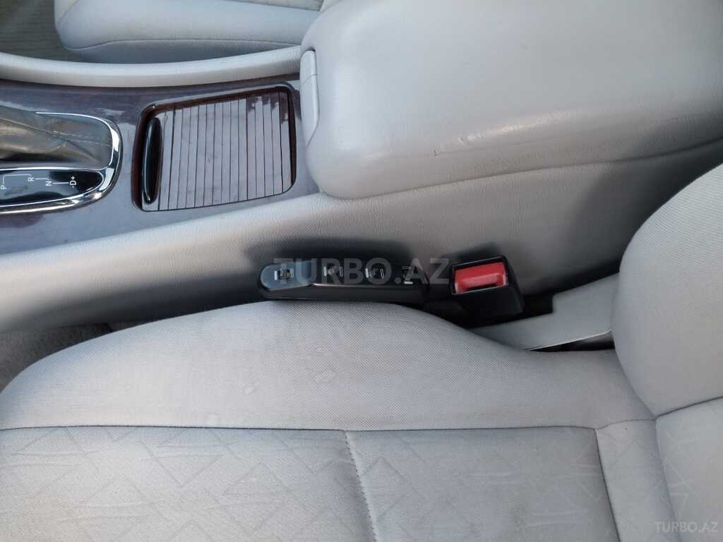 Mercedes C 240