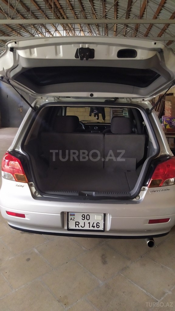 Mitsubishi Airtrek