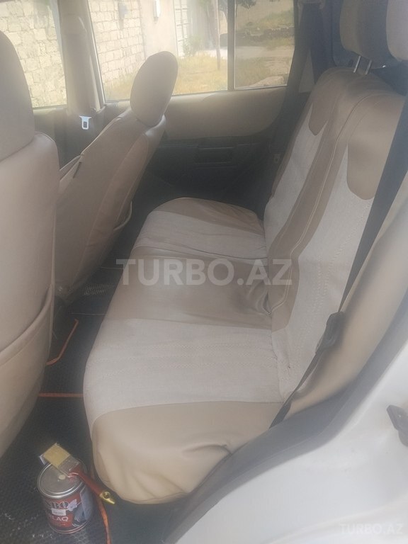 Mitsubishi Pajero io