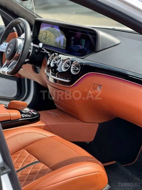 Mercedes S 63 AMG