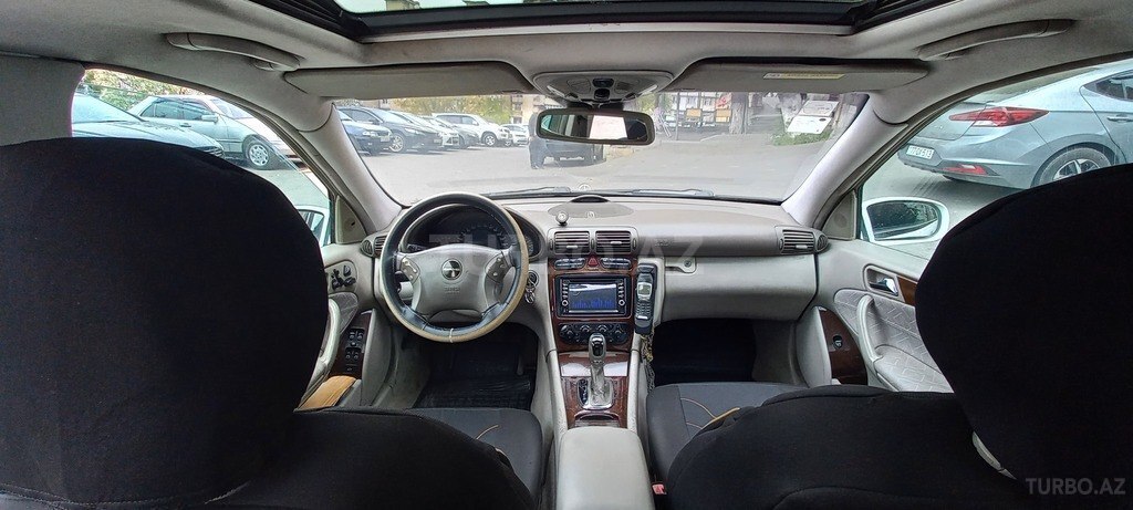 Mercedes C 200