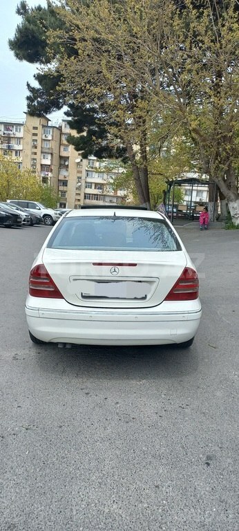 Mercedes C 200