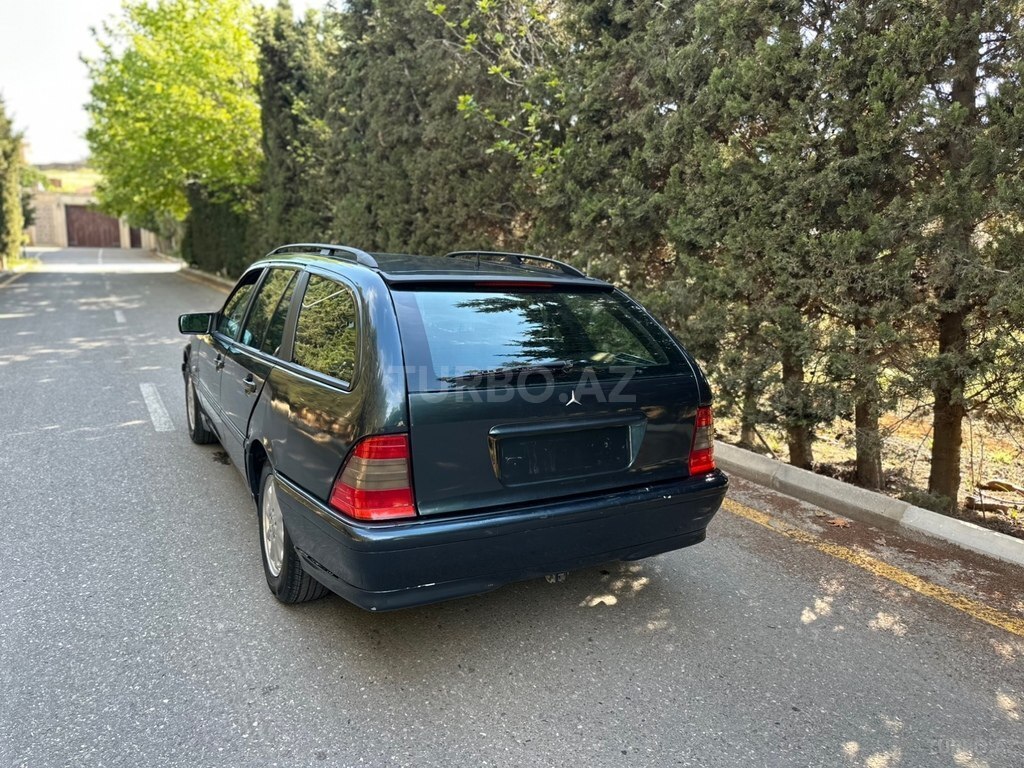 Mercedes C 180