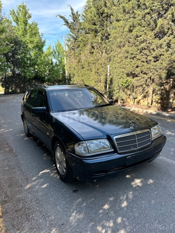 Mercedes C 180